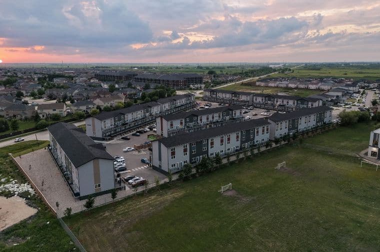 Apartment complex at 391 Pipeline Road